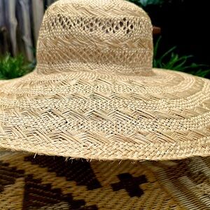 STRAW SUN HAT